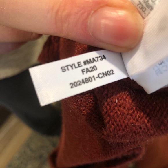 Madewell v-neck sweater- size M - Picture 7 of 10